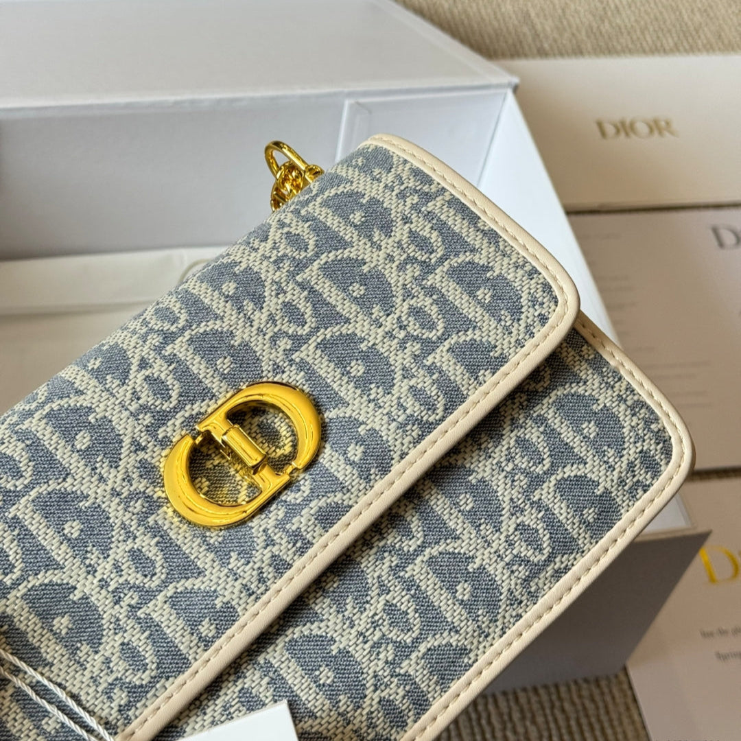 Elegant Square Embossed Chain Bag