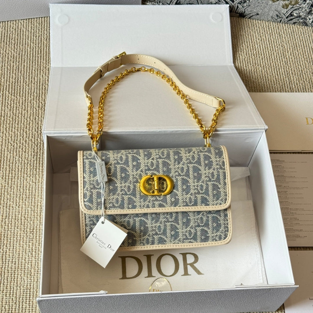 Elegant Square Embossed Chain Bag