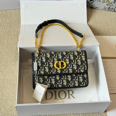 Elegant Square Embossed Chain Bag