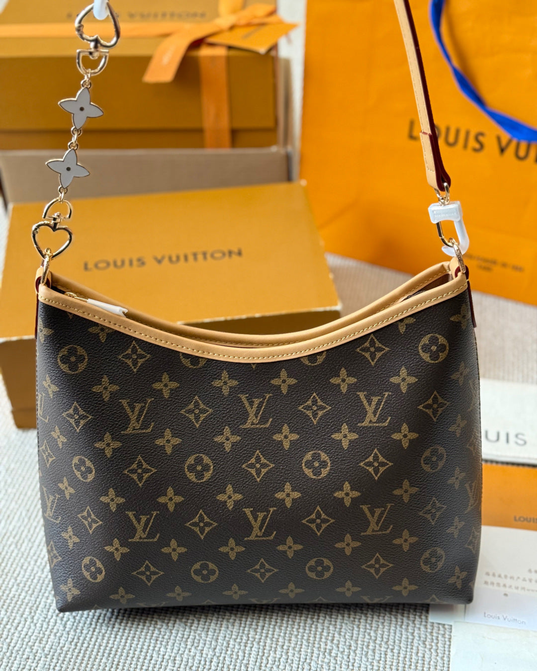 Fashionable patterned leather bag