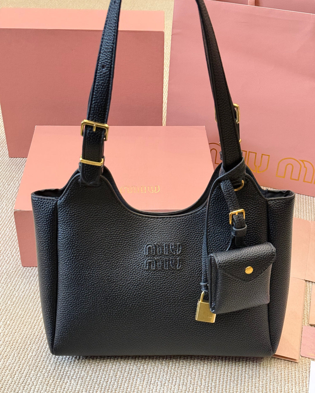 Fashionable Leather Bucket Bag