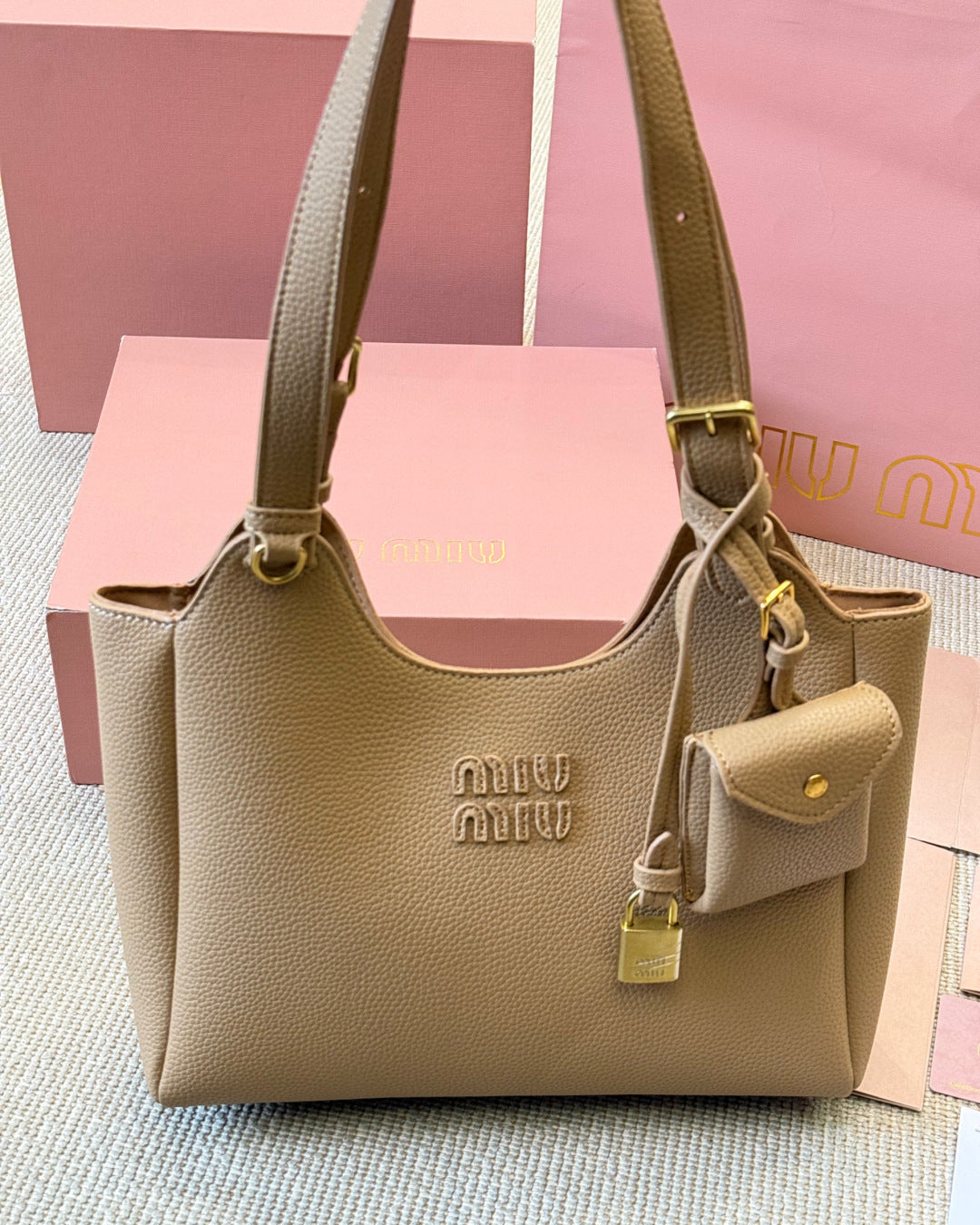 Fashionable Leather Bucket Bag