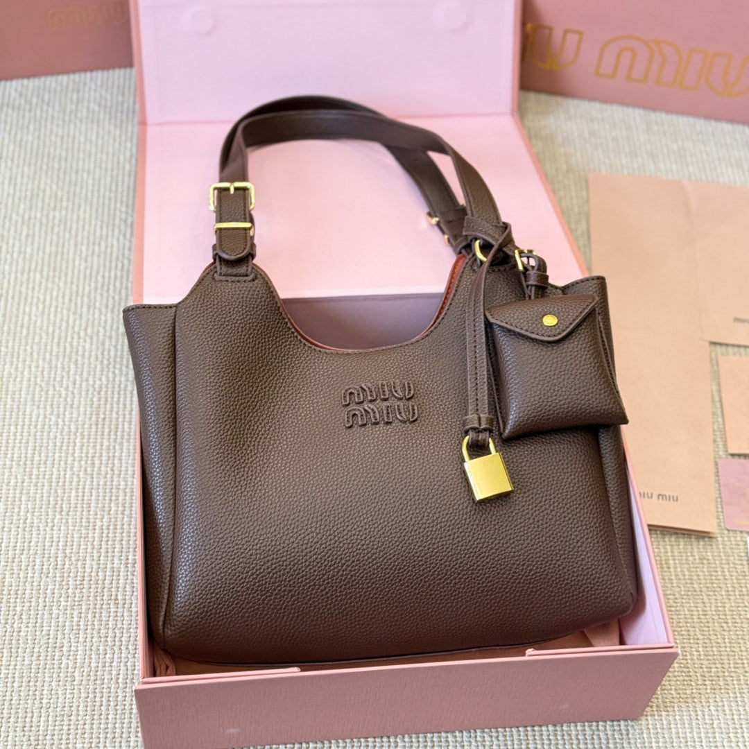 Fashionable Leather Bucket Bag