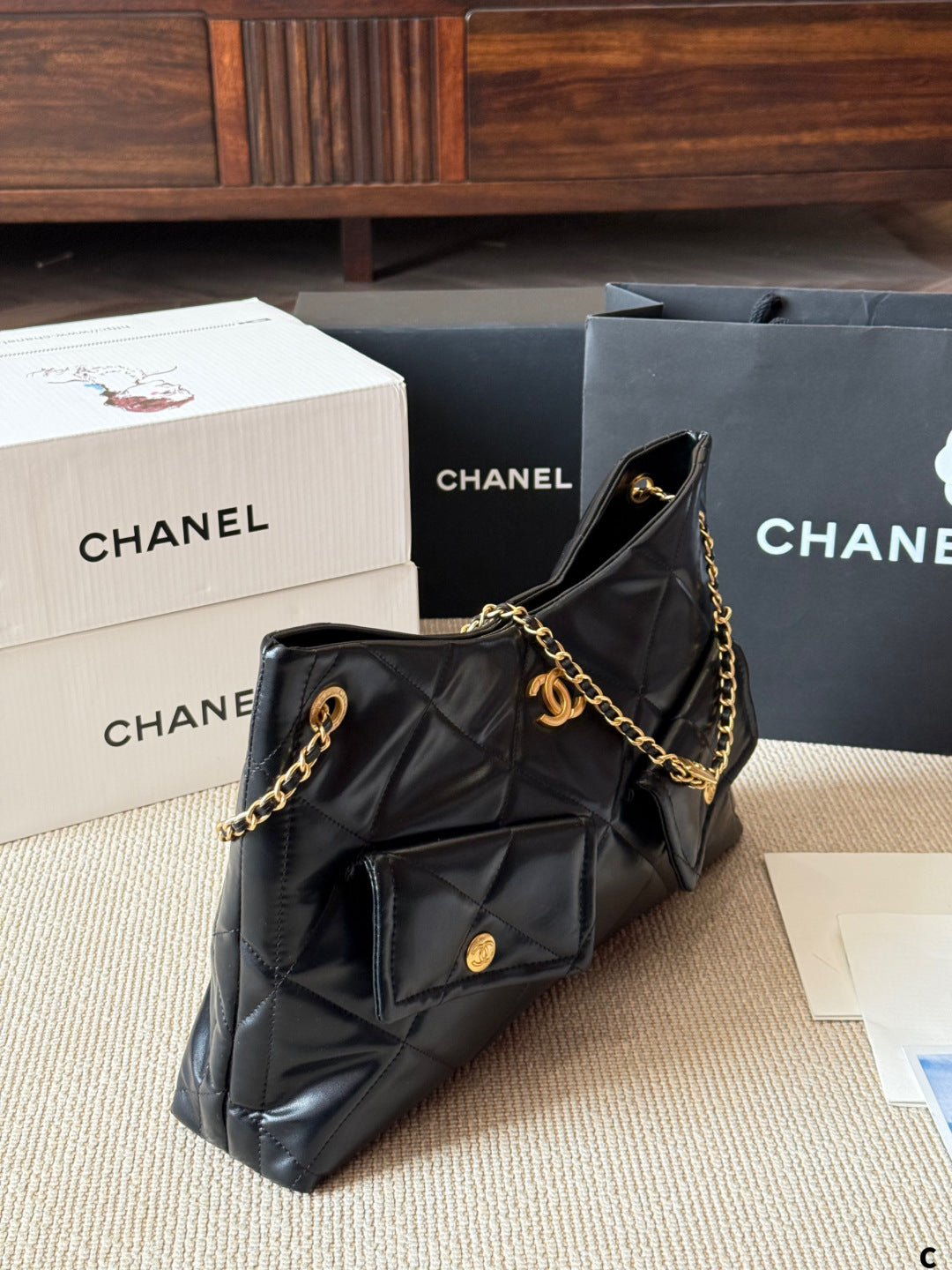 Elegant vintage hobo bag