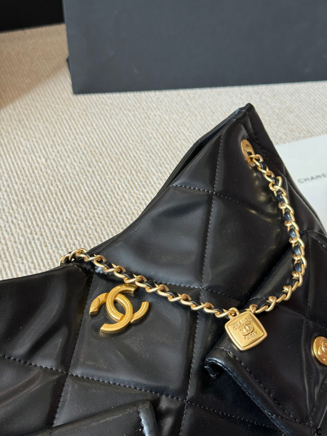 Elegant vintage hobo bag