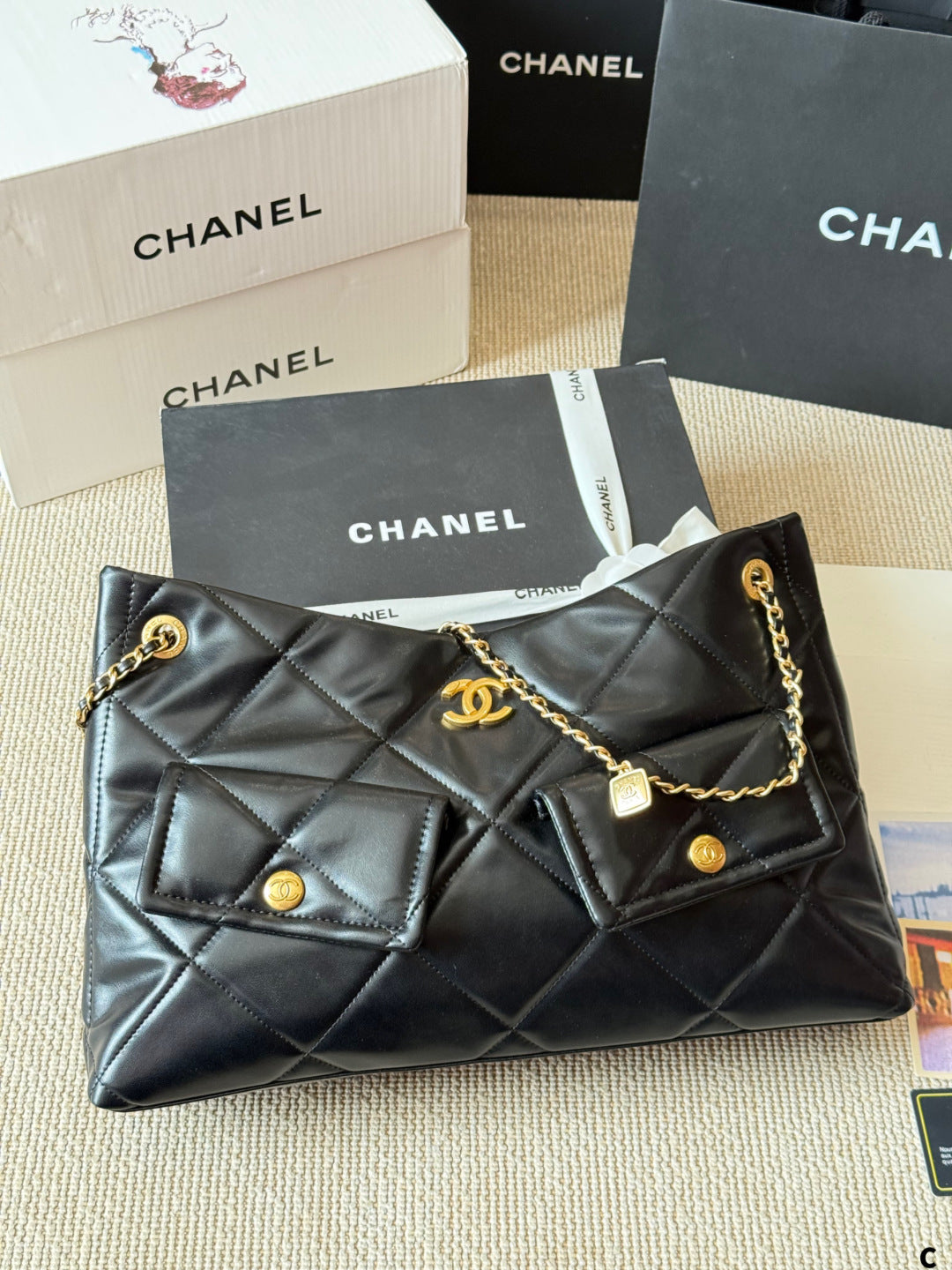 Elegant vintage hobo bag