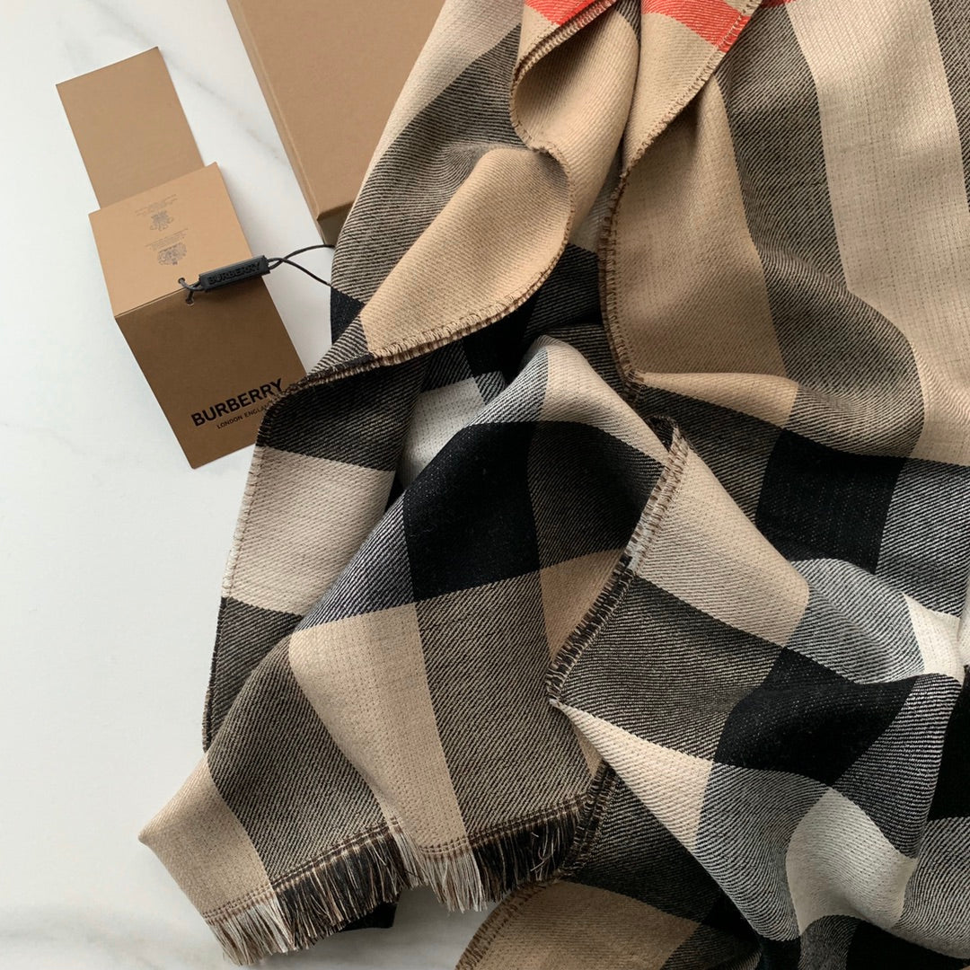 Stylish Plaid Cashmere Scarf