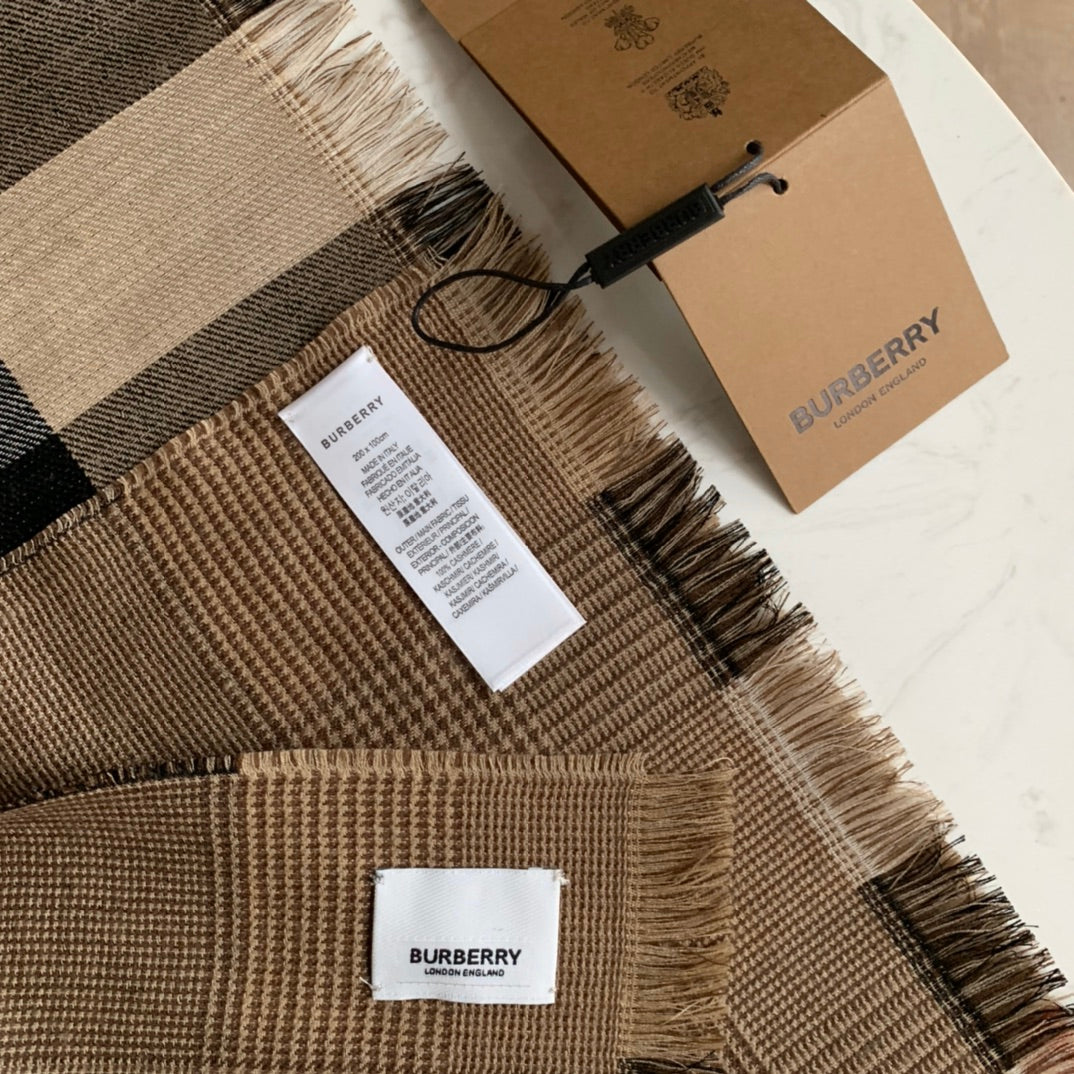 Stylish Plaid Cashmere Scarf