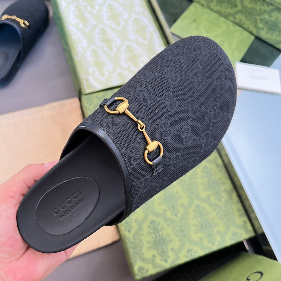 Classic unisex half-covered shoe