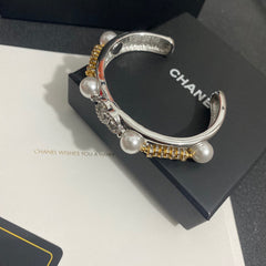 Diamond and pearl open bracelet