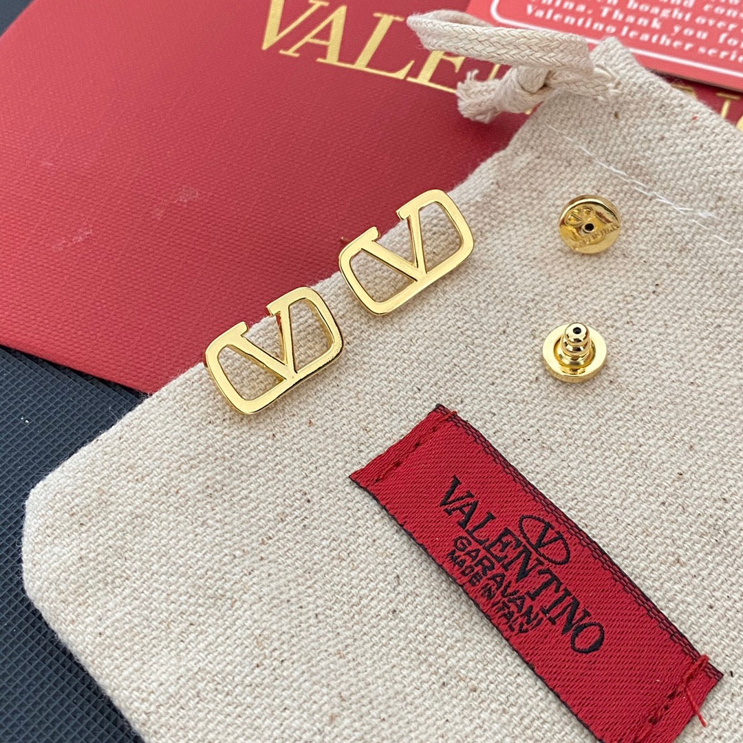 Fashionable Mini Stud Earrings
