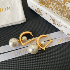 Stylish and elegant pearl earrings