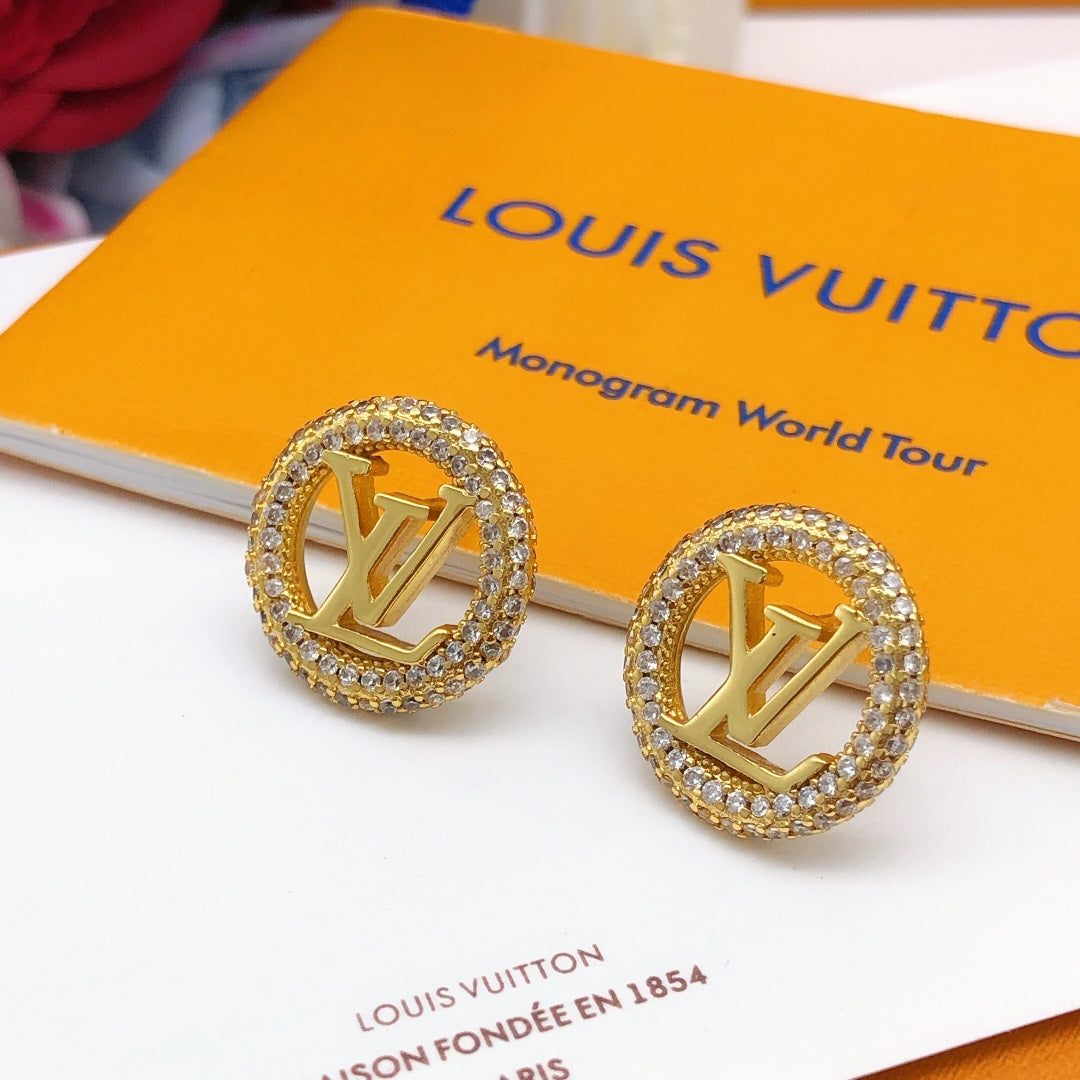 Round Diamond Earrings