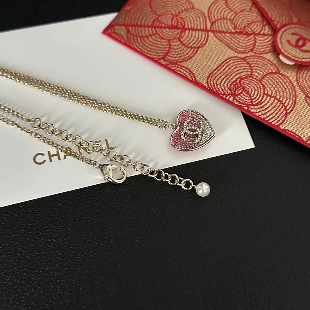 Gradient Diamond Heart Necklace
