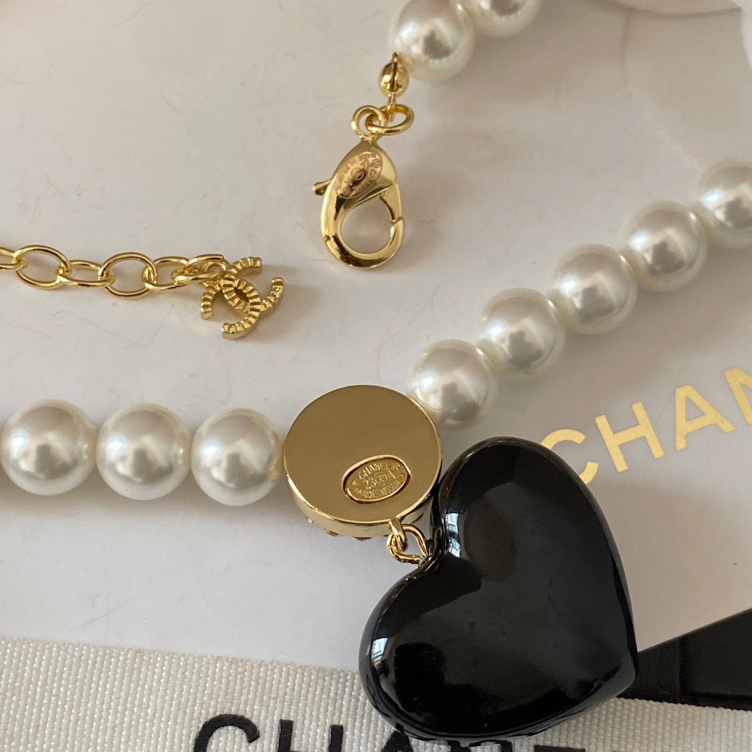 Heart pearl earrings & necklace