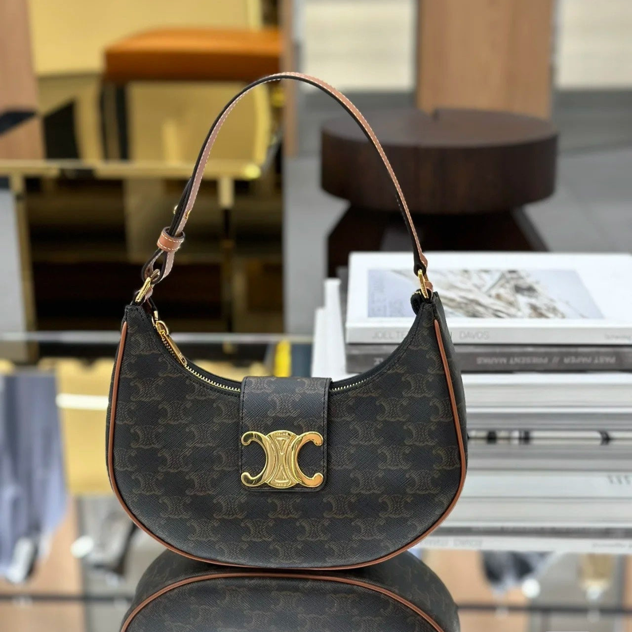 Vintage Arc de Triomphe Underarm Bag