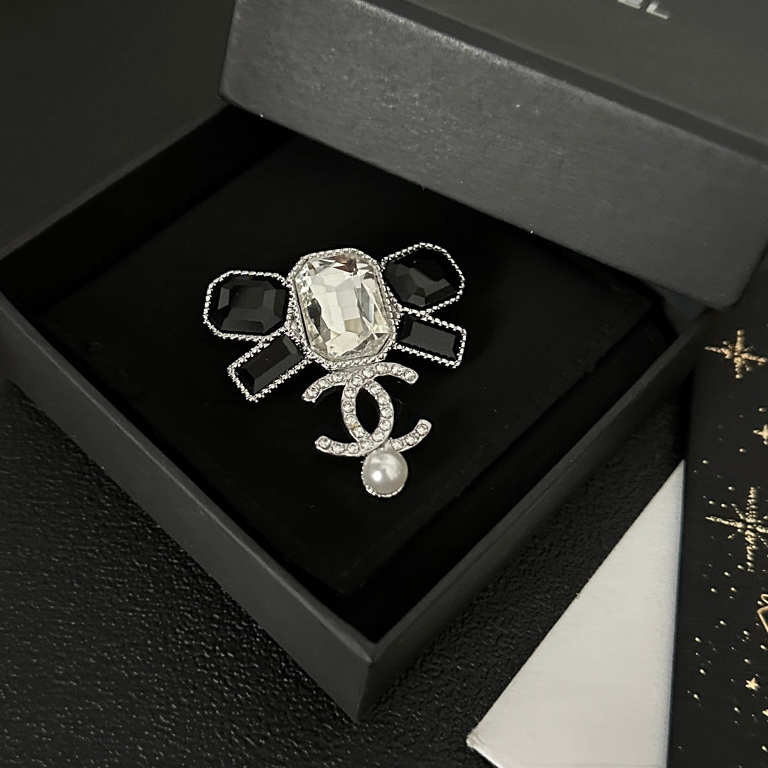 Elegant Diamond Bow Brooch