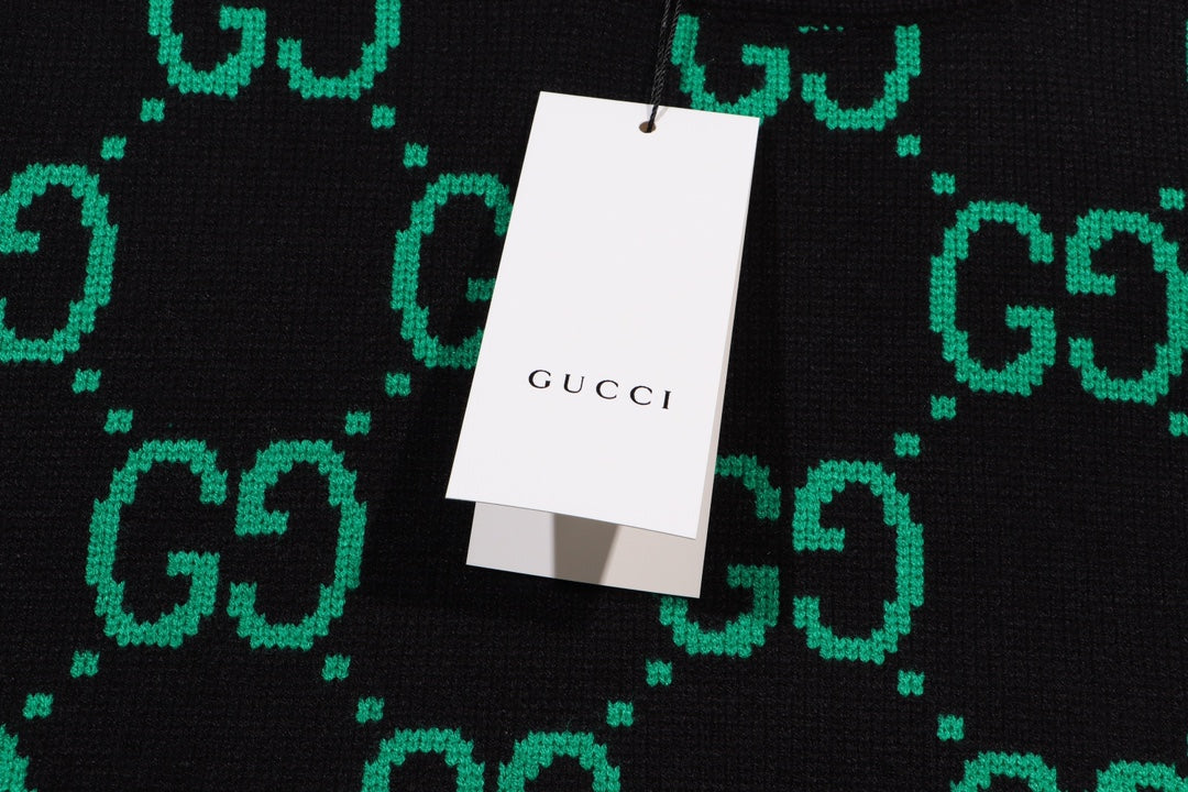 Knitted cashmere sweatshirt