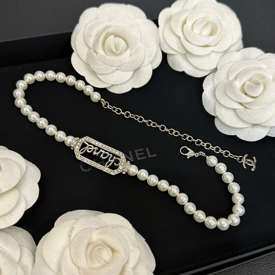 Diamond and pearl necklace
