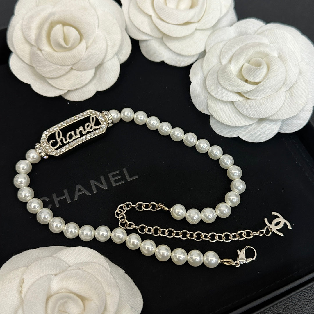 Diamond and pearl necklace