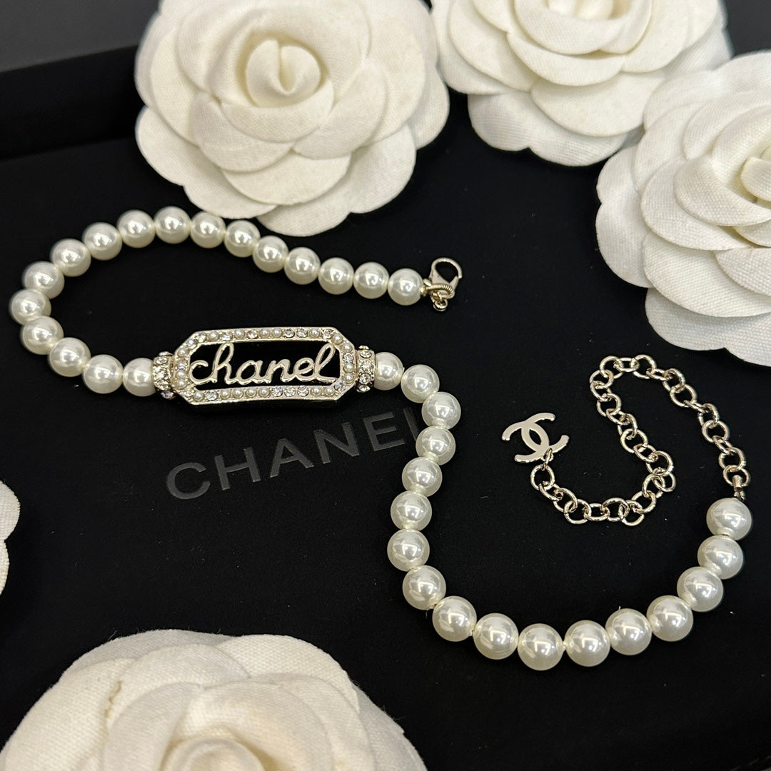 Diamond and pearl necklace