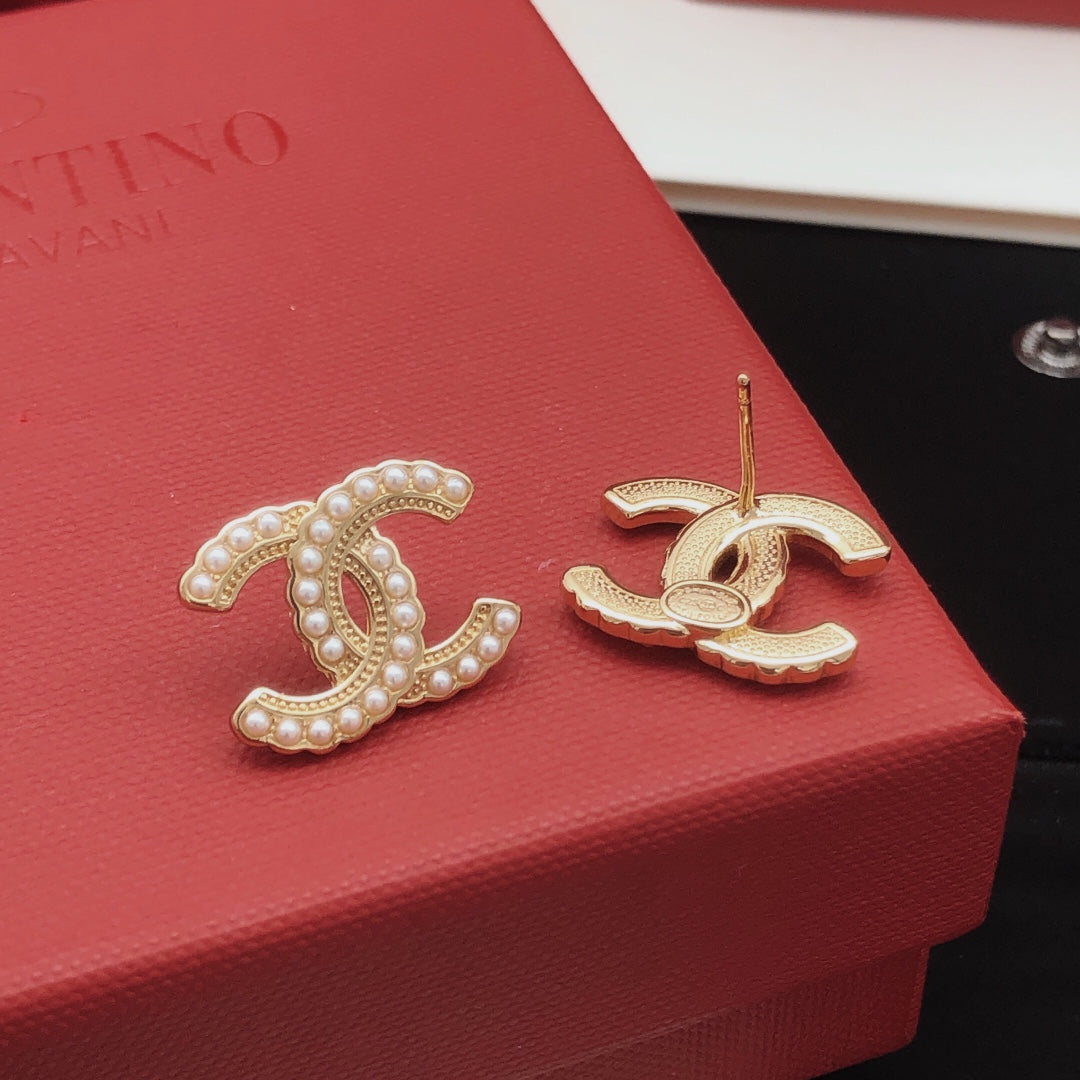 Versatile Pearl Letter Earrings