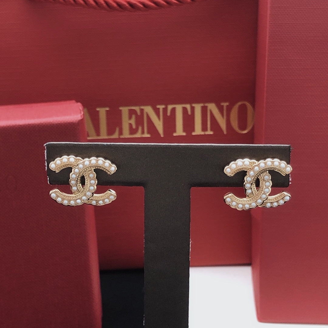 Versatile Pearl Letter Earrings
