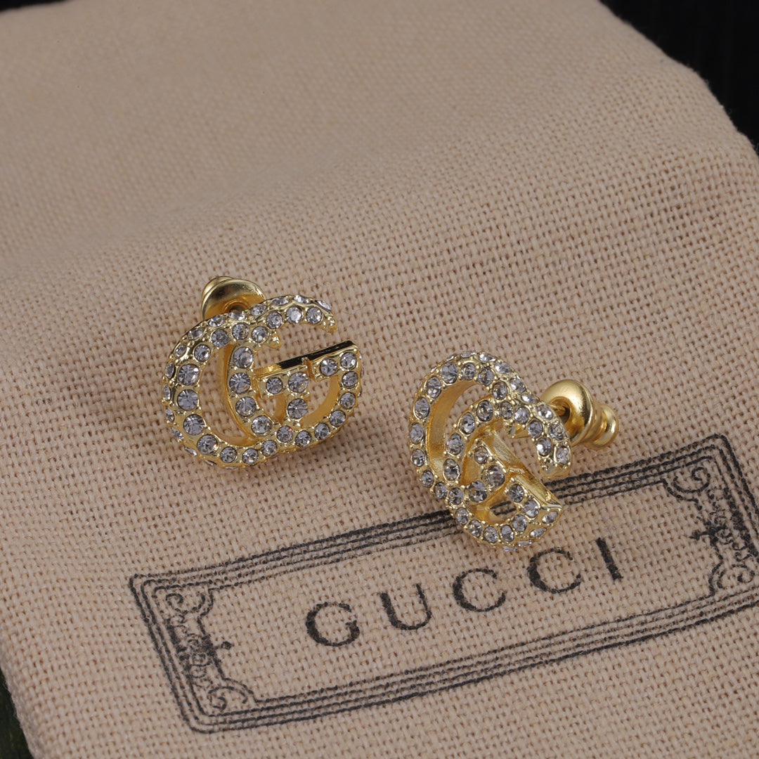 Classic versatile full diamond stud earrings