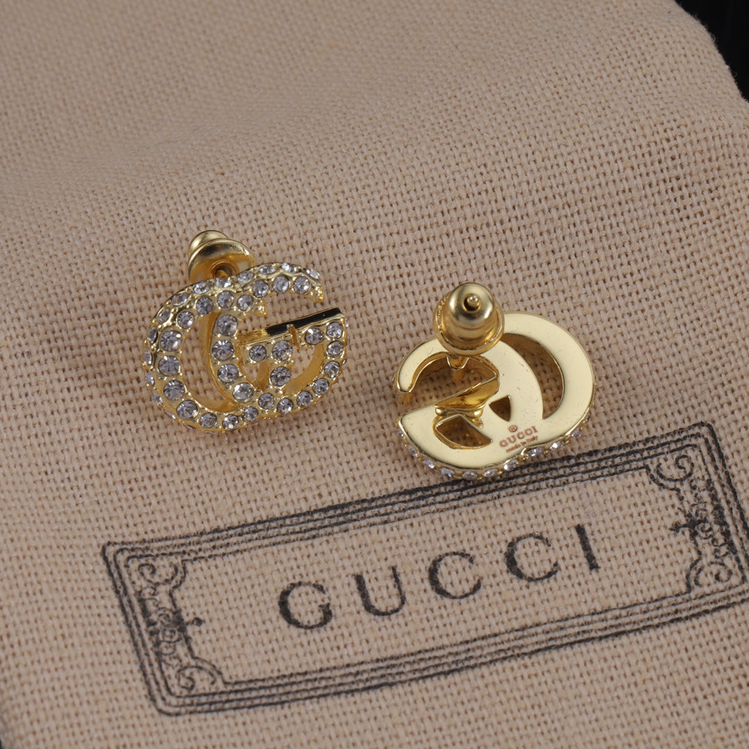 Classic versatile full diamond stud earrings