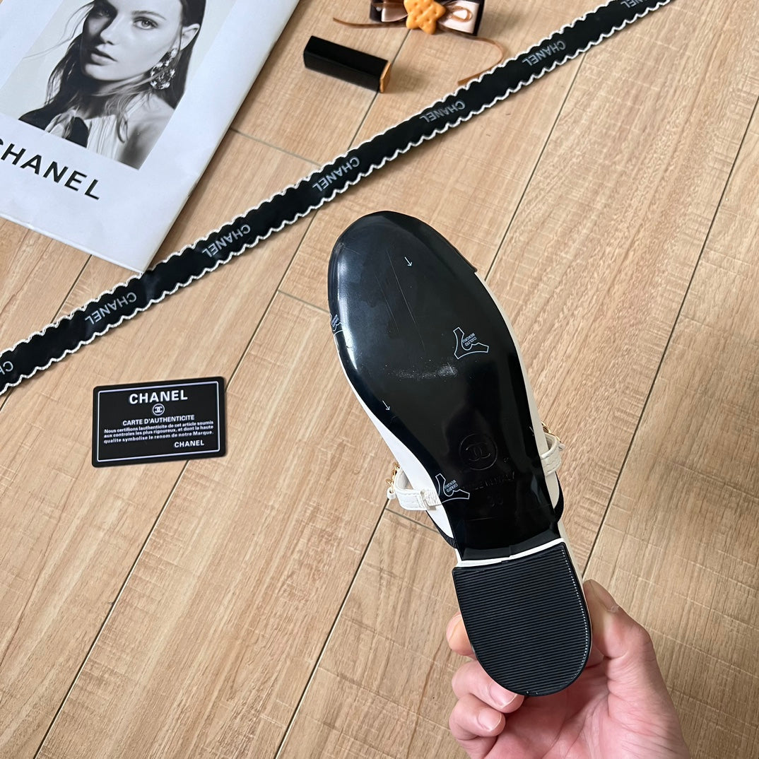 Elegant chain-strap half-covered Mary Janes