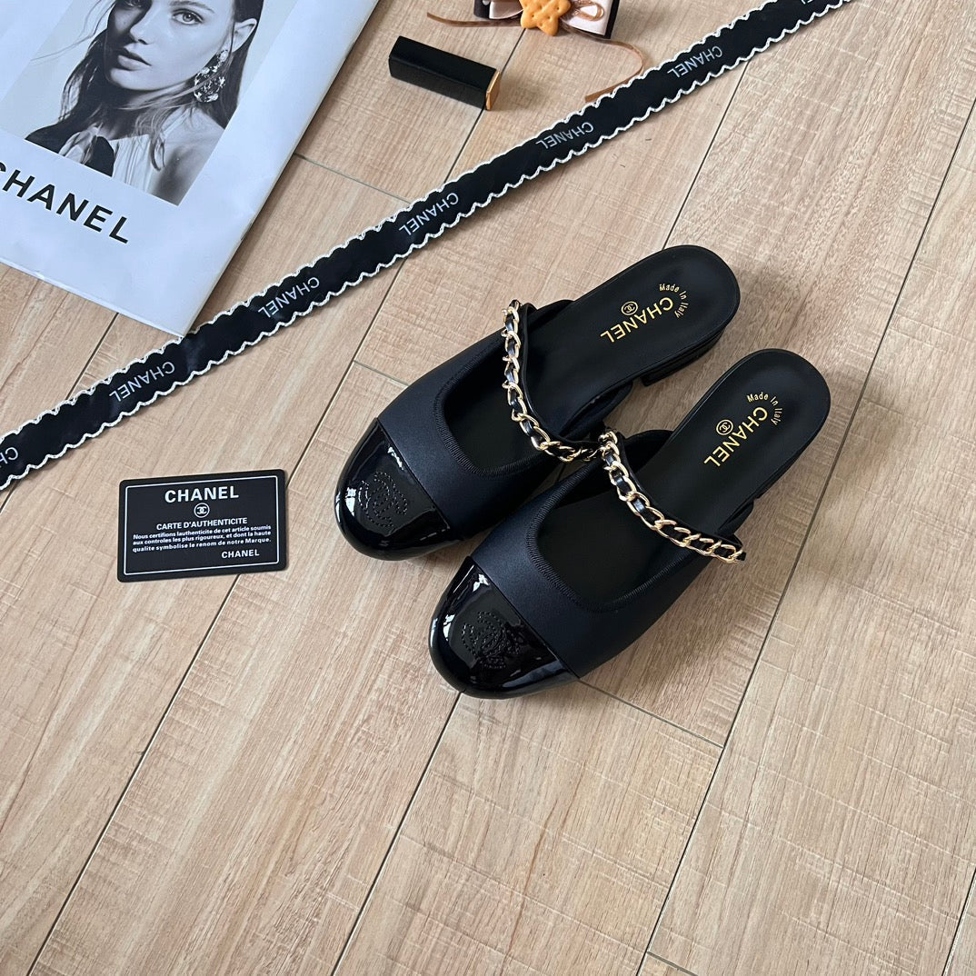Elegant chain-strap half-covered Mary Janes