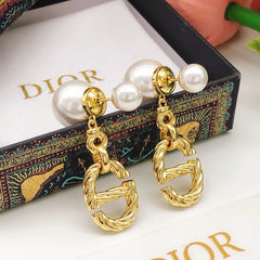 Twisted Metal Pearl Earrings