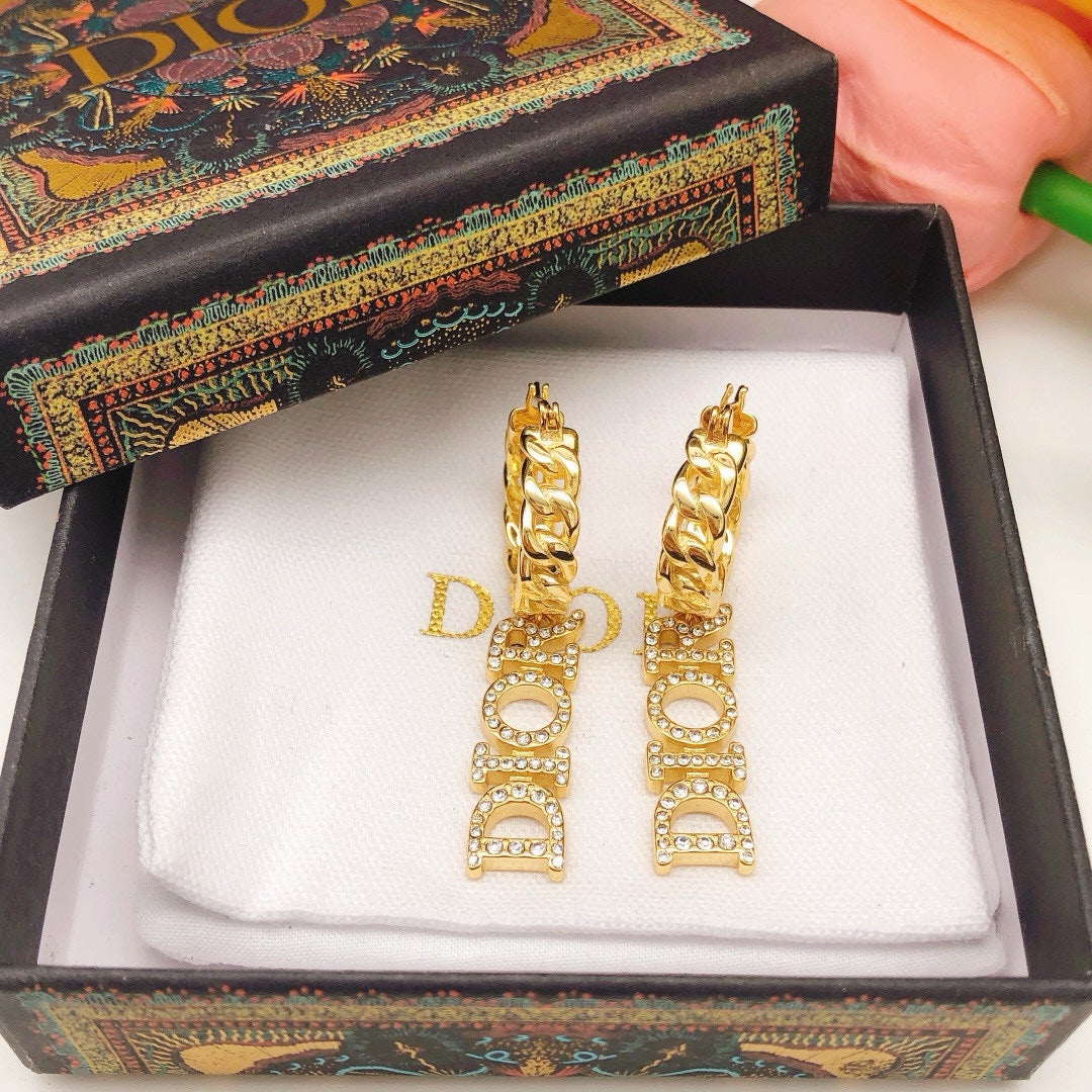 Stylish Diamond Pendant Earrings
