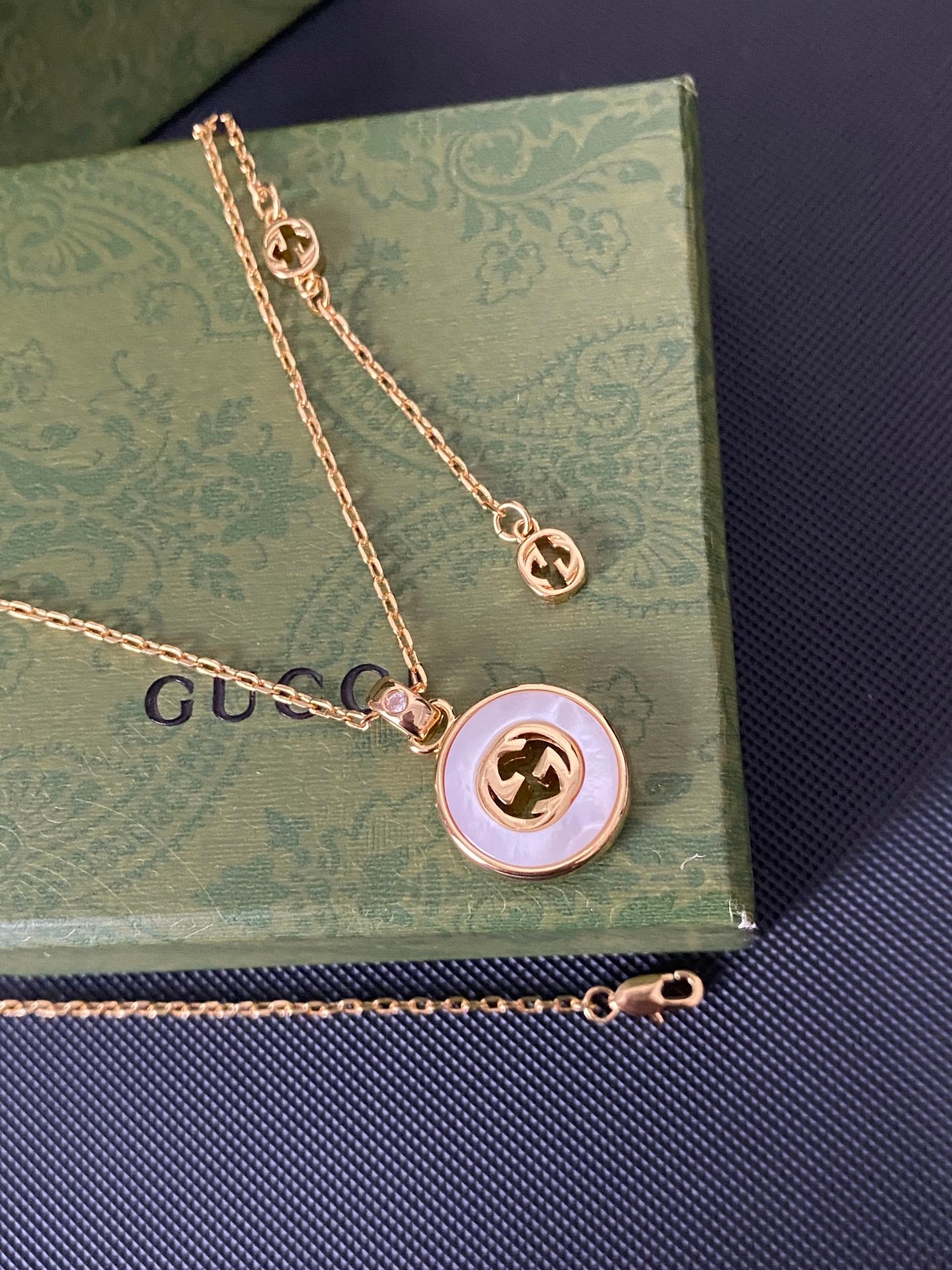 Mother-of-Pearl Hollow Diamond Necklace
