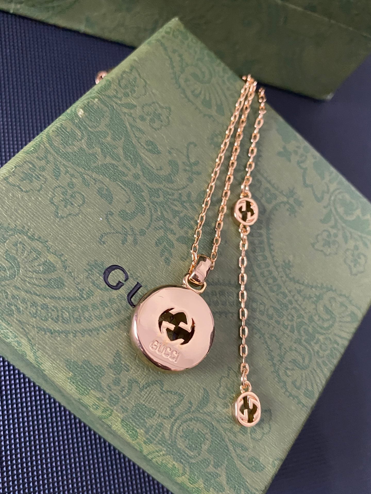 Mother-of-Pearl Hollow Diamond Necklace