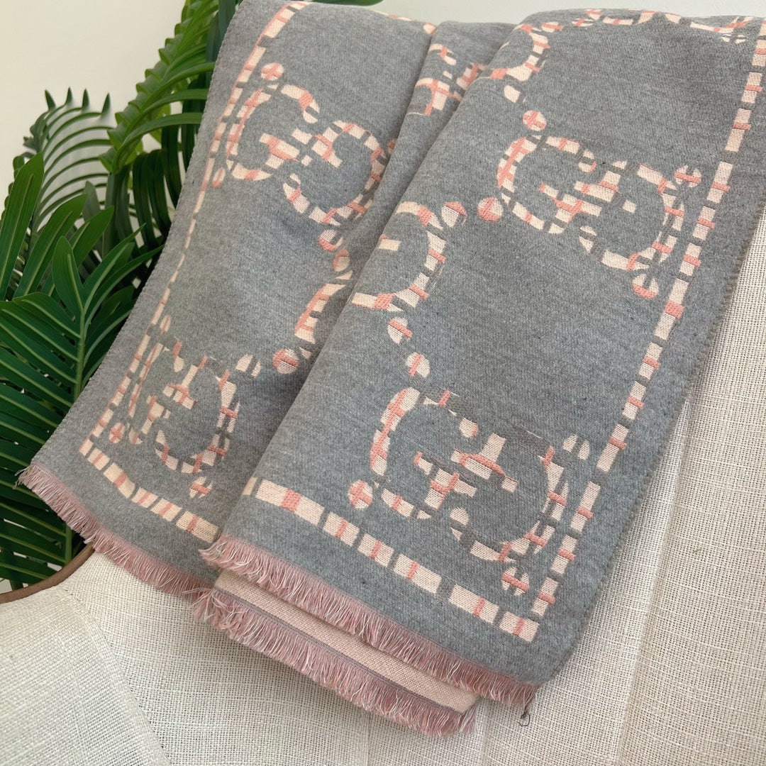 100% cashmere shawl scarf
