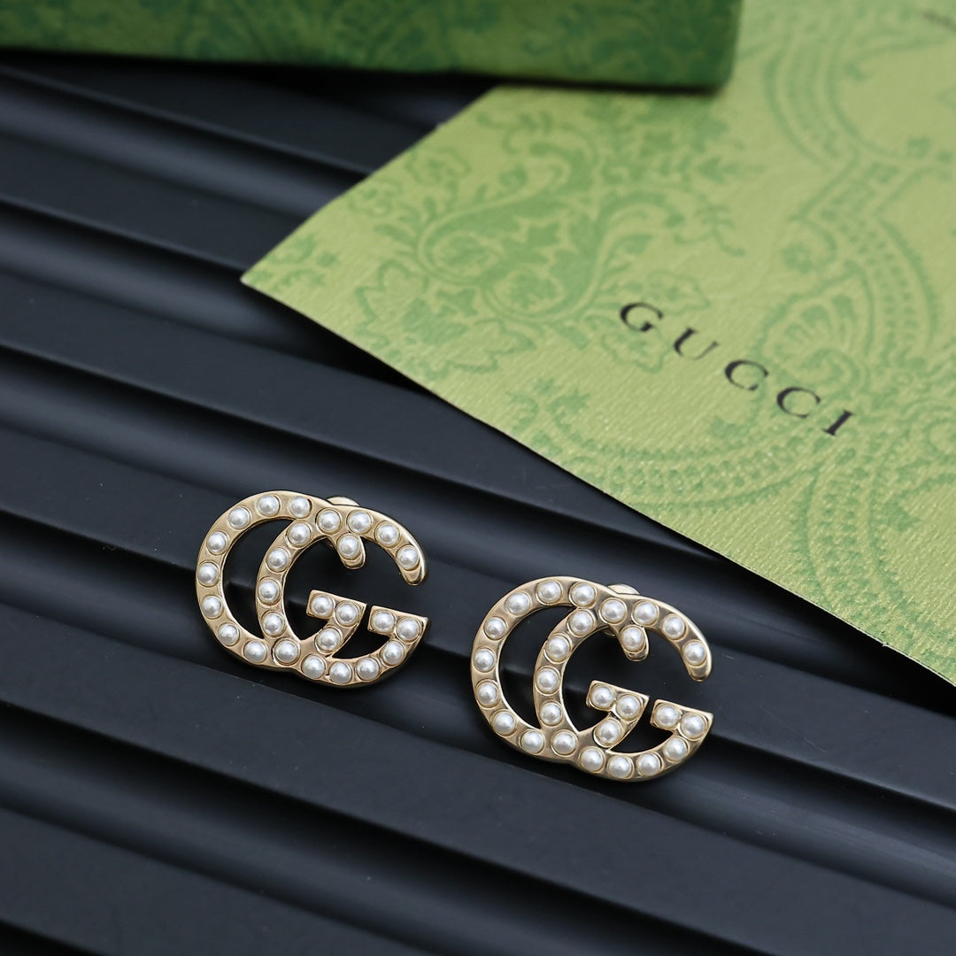Versatile Letter Pearl Earrings