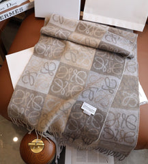 Classic 100% cashmere scarf（bargain price）