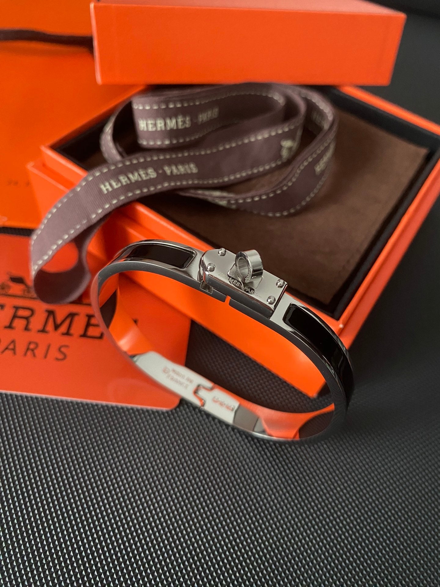 Enamel Narrow bracelet