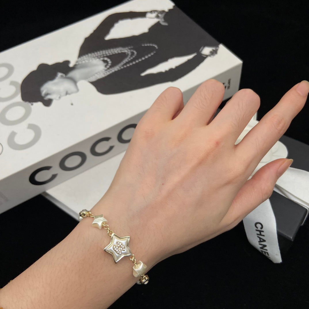 Fashionable Star Pearl Bracelet