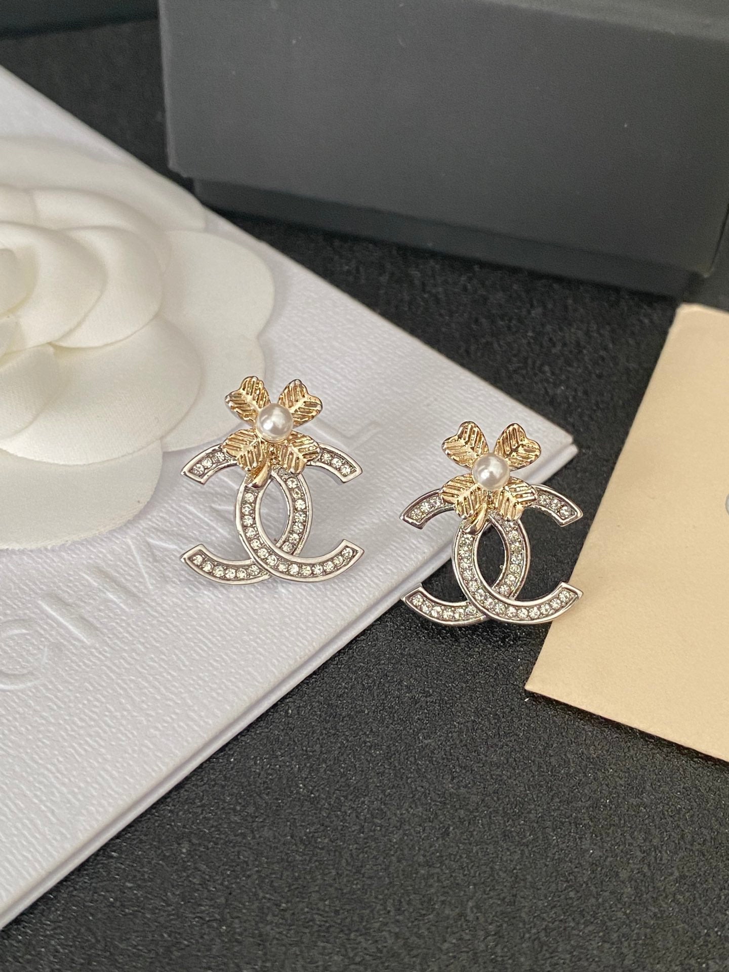 Stylish Floral Diamond Earrings