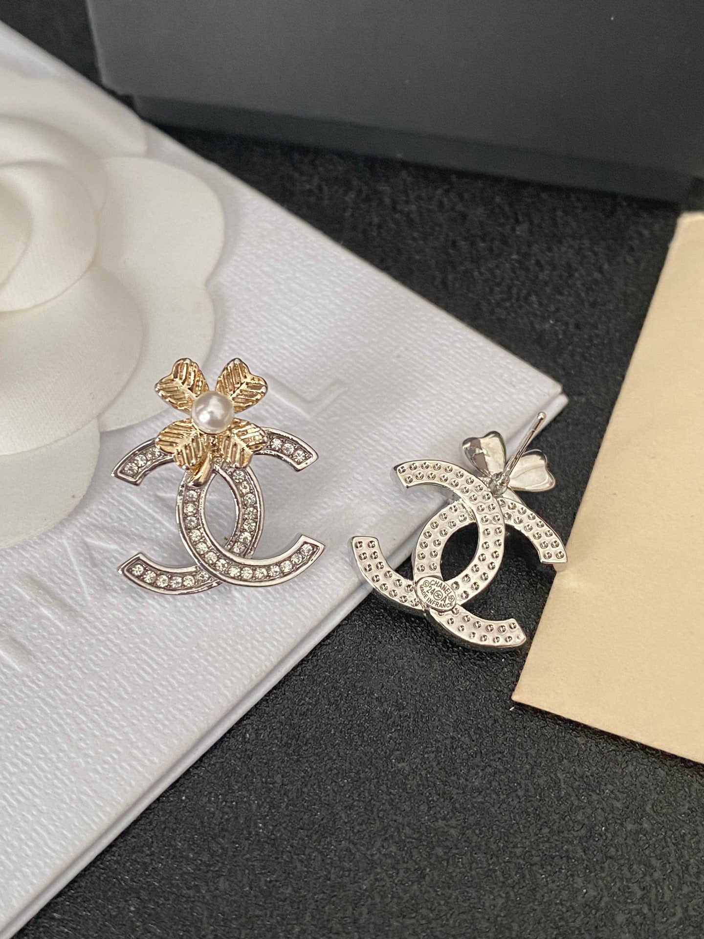 Stylish Floral Diamond Earrings