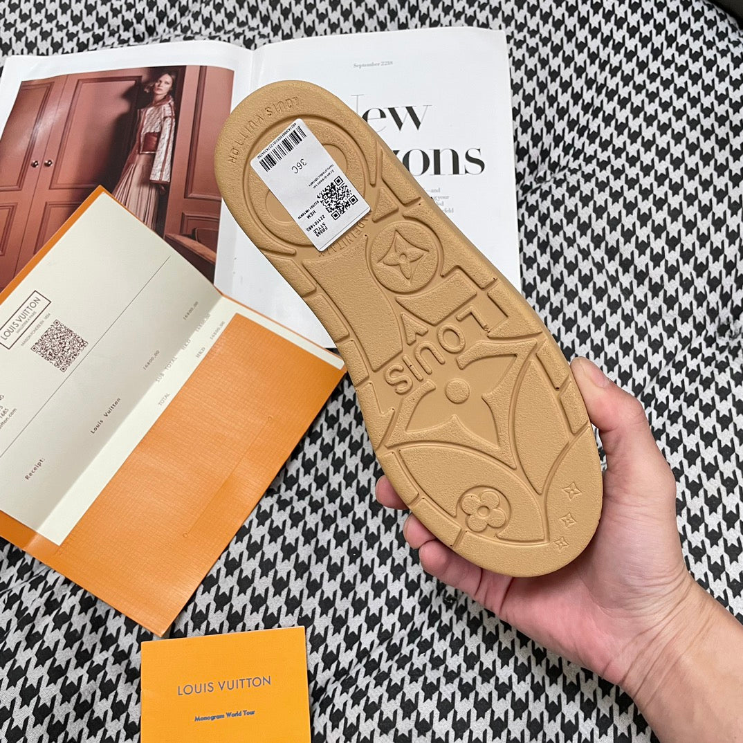 Fashionable printed thick-soled slippers