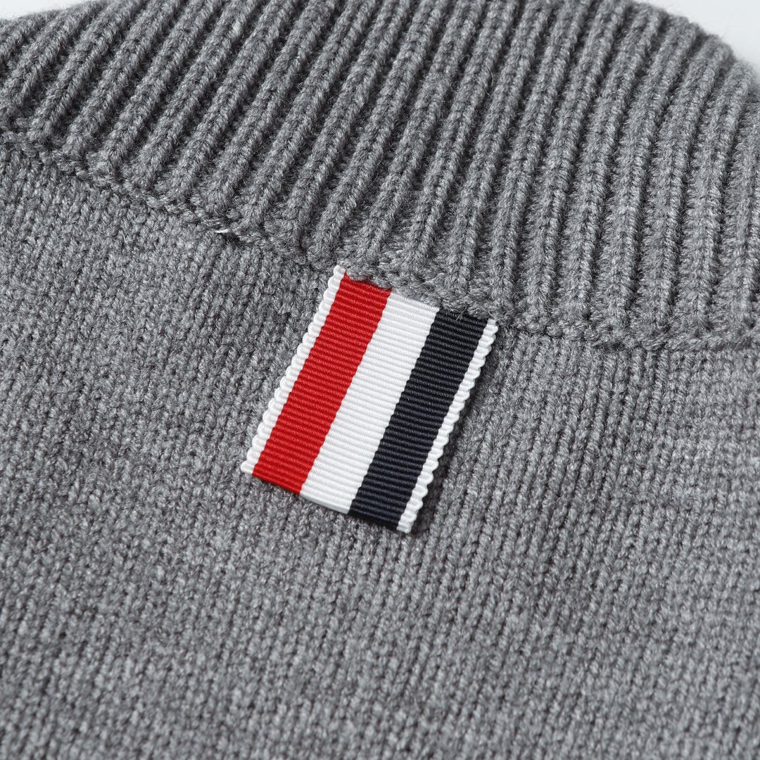 Knitted cashmere cardigan