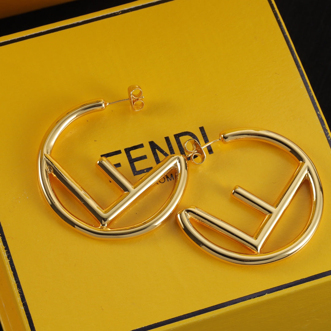 Fashionable Classic Hoop Earrings