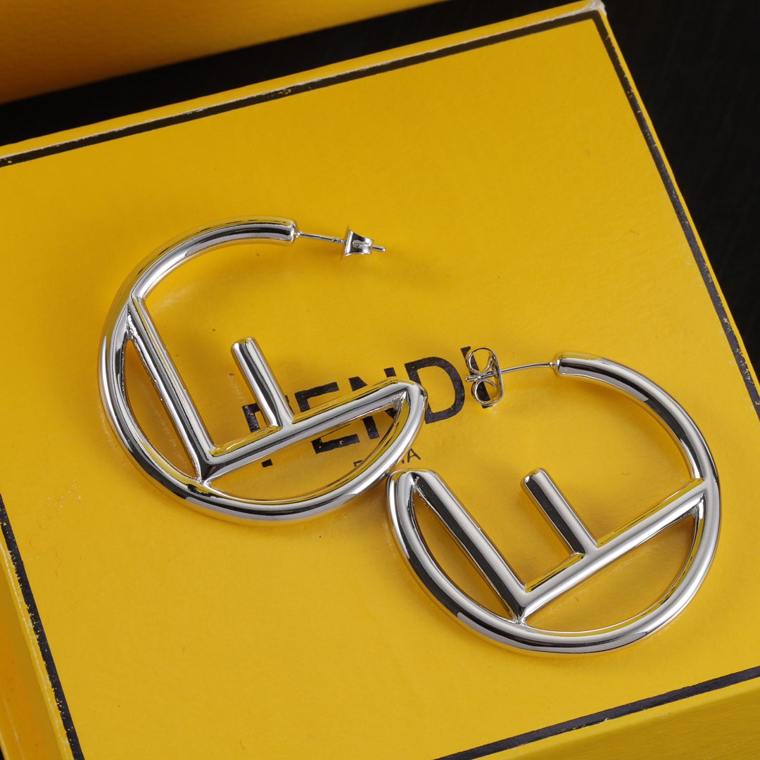 Fashionable Classic Hoop Earrings