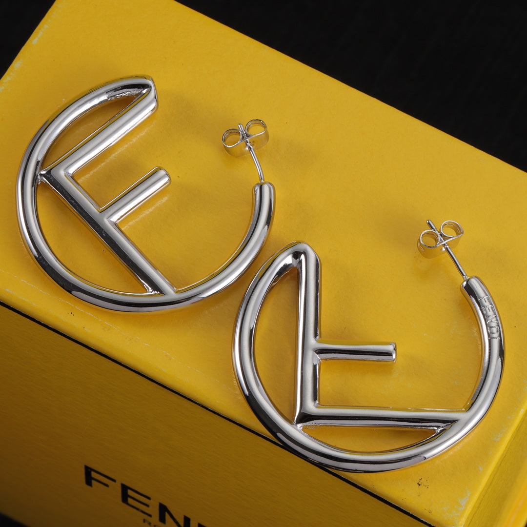 Fashionable Classic Hoop Earrings