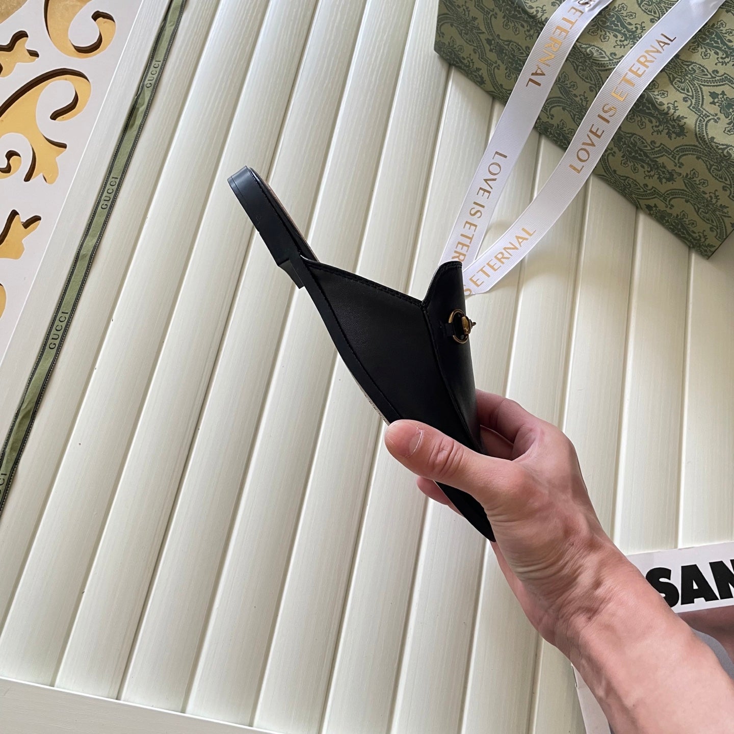 Classic leather half-covered shoes