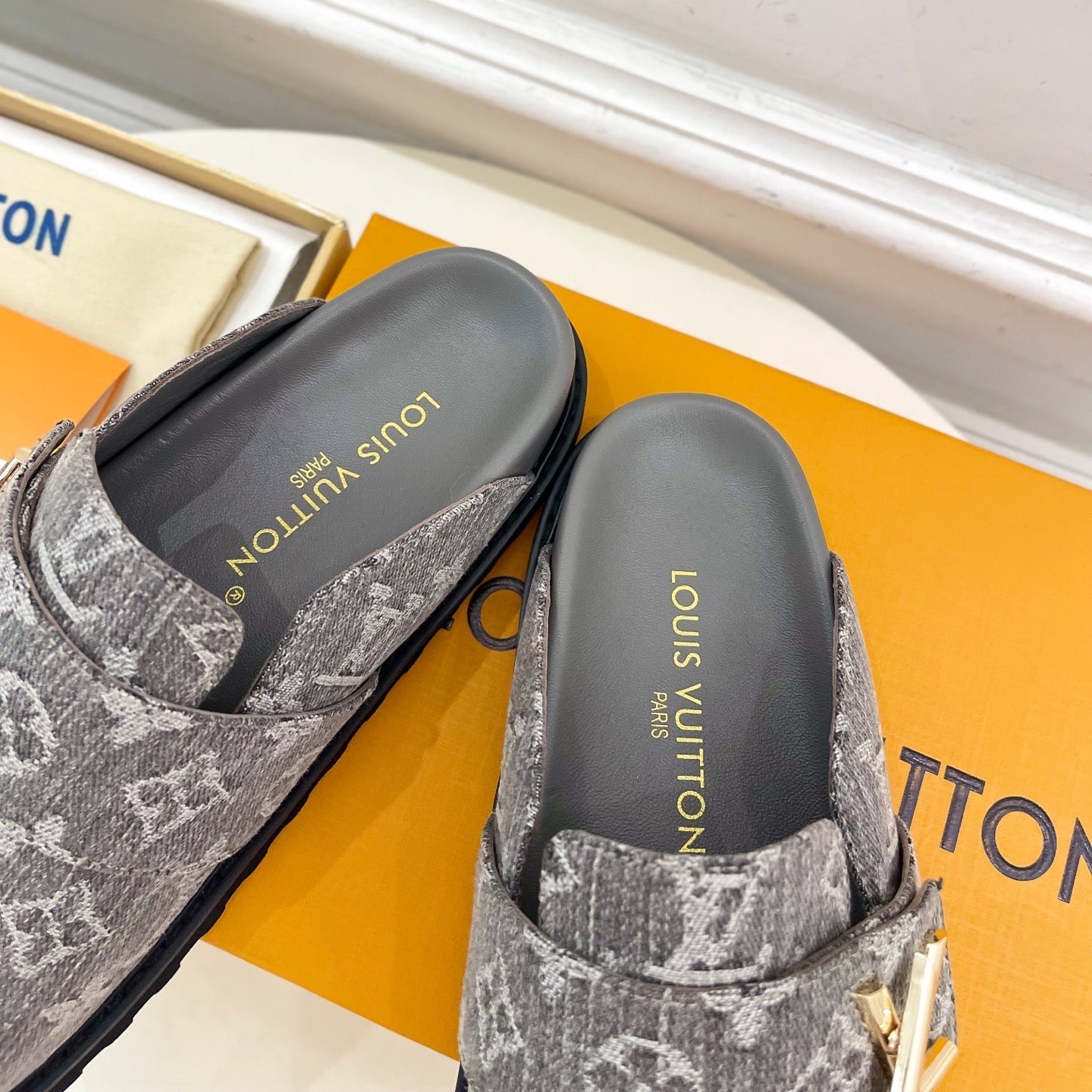 Denim half-covered shoes