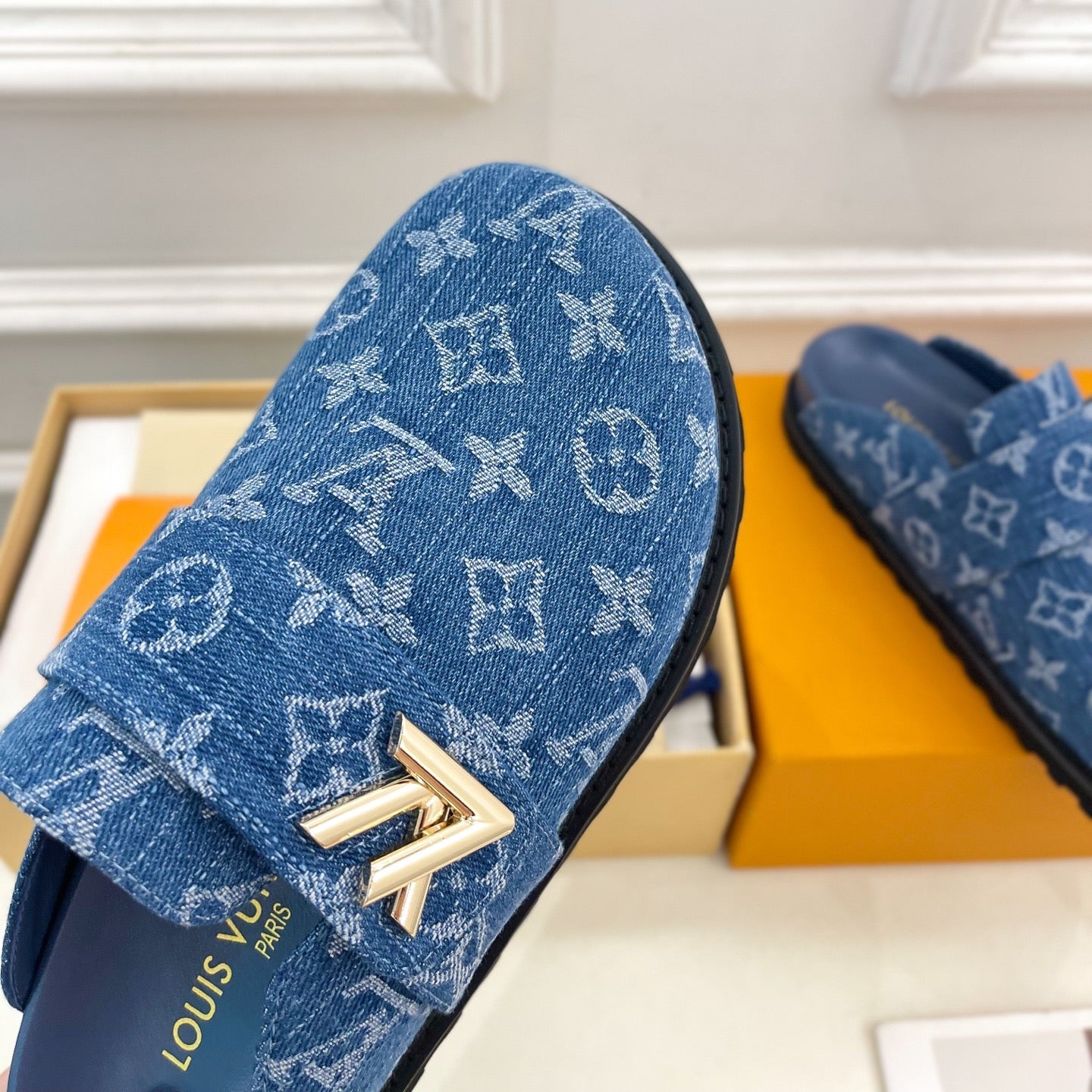 Denim half-covered shoes